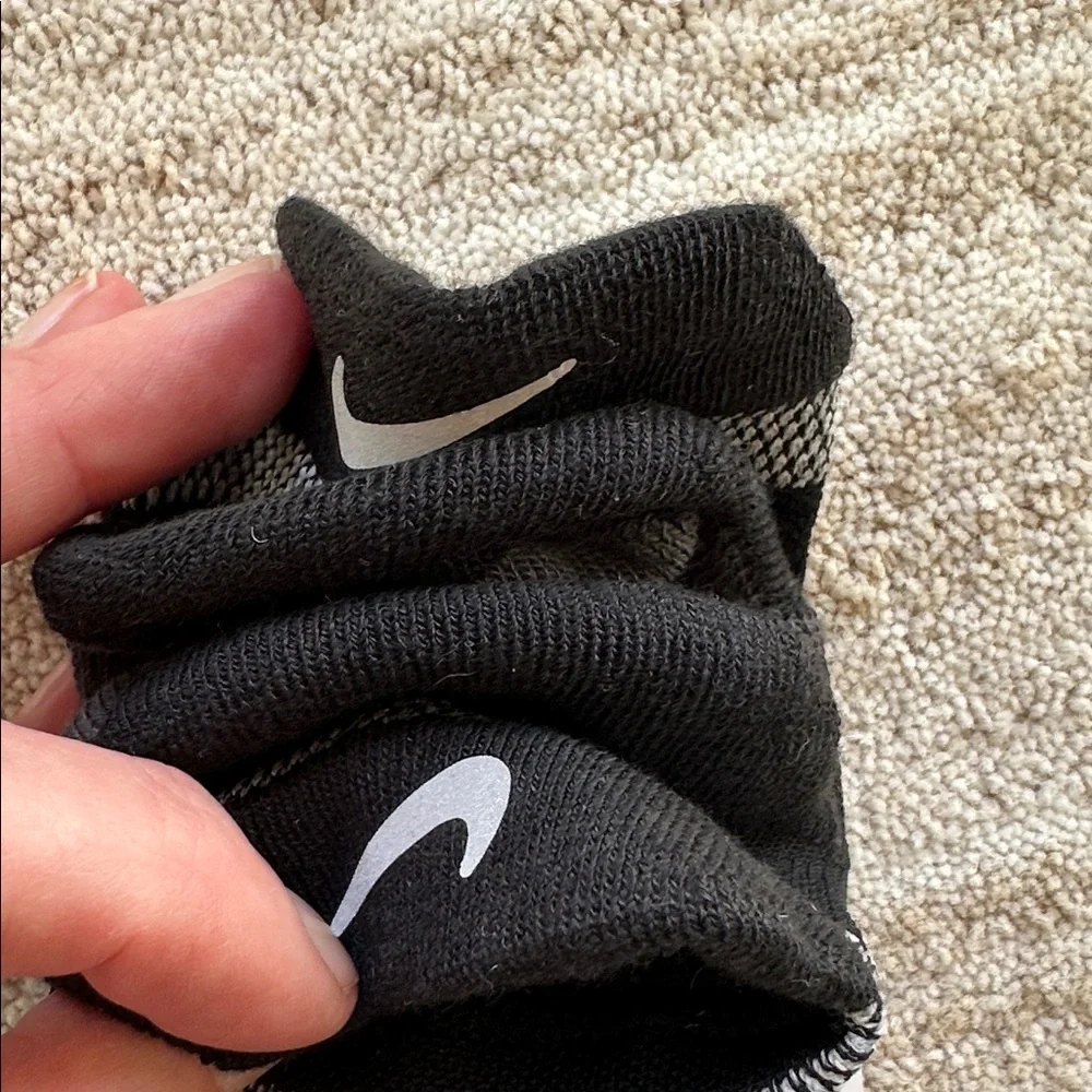 NWT 2 Pairs of Nike Spark Cushioned No-Show Running Socks Women 9.5-11 Men 8-9.5